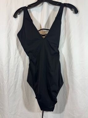 TAE Classic Black One-Piece Swimsuit M